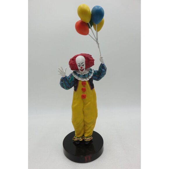 IT Pennywise Talking CLOWN 2018 Figurine With Multicoloured Balloons 14" Tall - Picture 12 of 14